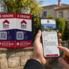 Panneau immobilier en V connecté scanné au téléphone, annonce affichée